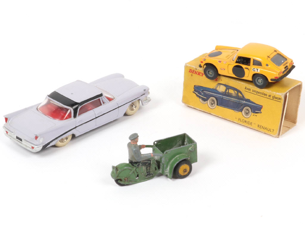 Lot 234 - DINKY TOYS (FRANCE) (3)