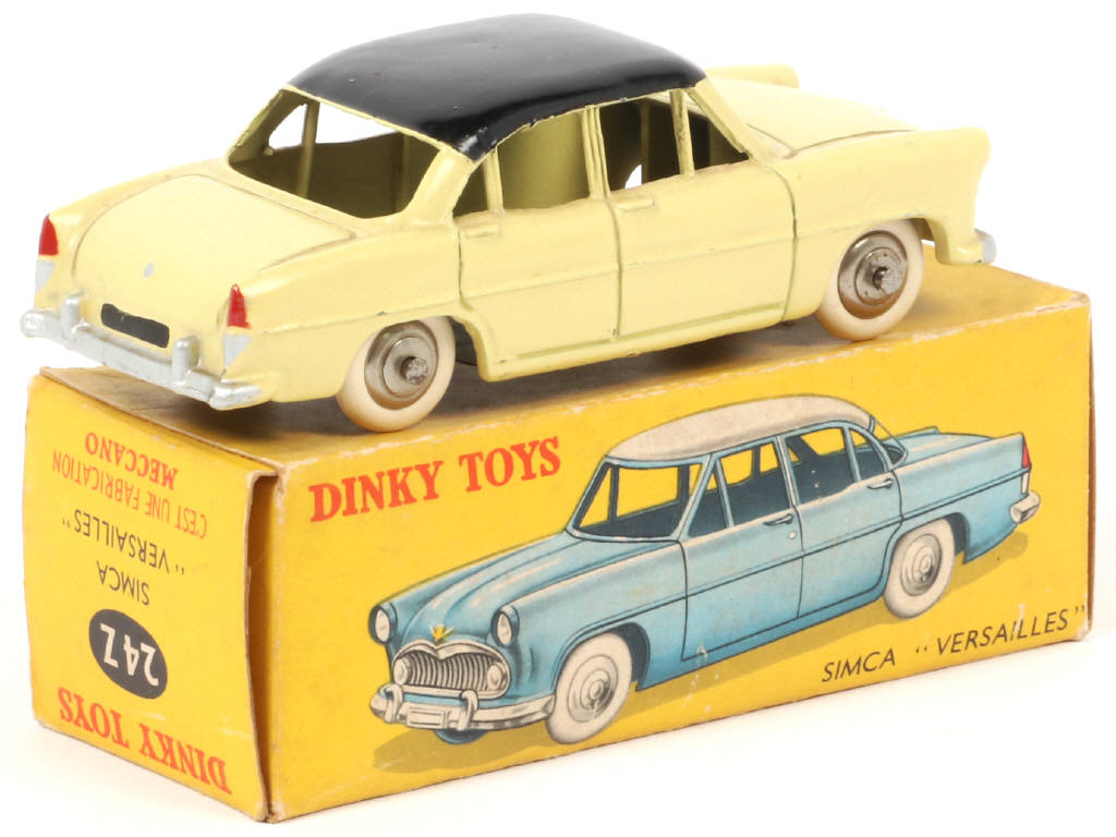 Lot 158 - DINKY TOYS (FRANCE) (1)