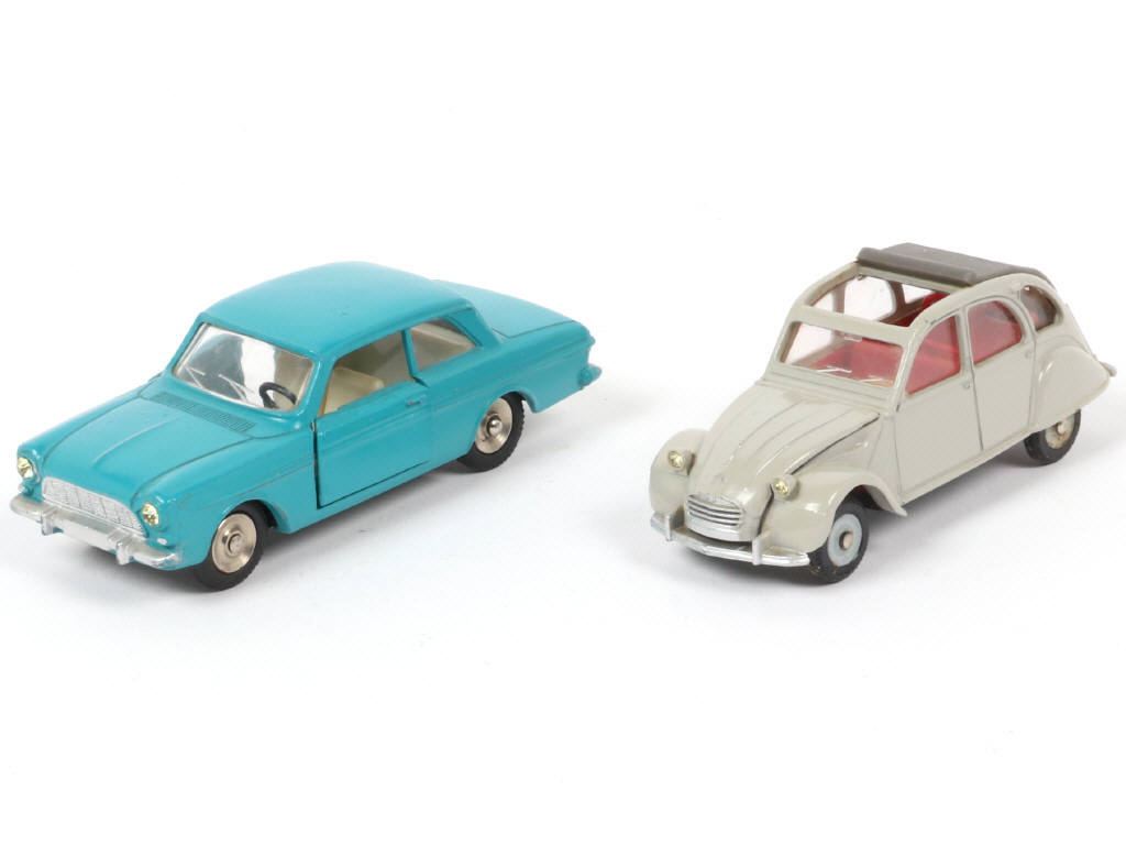 Lot 215 - DINKY TOYS (FRANCE) (2)