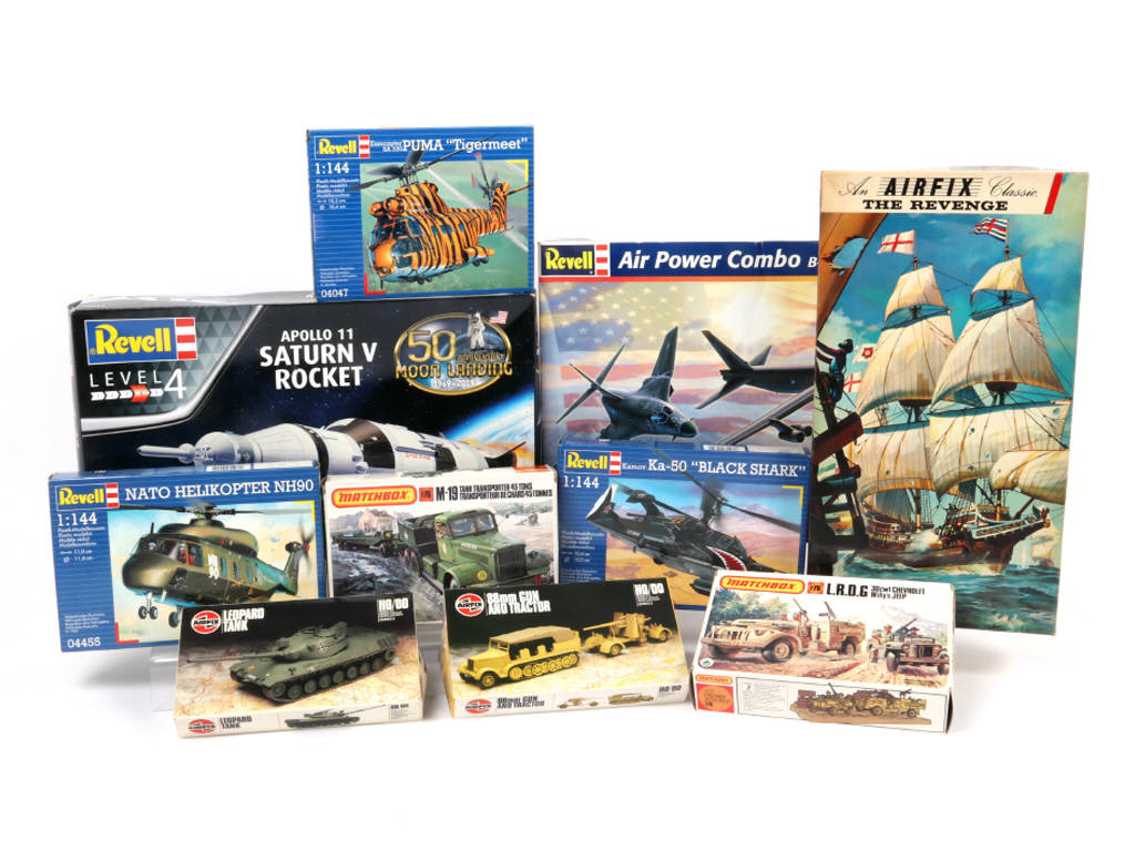 Lot 29 - DIVERS (10)