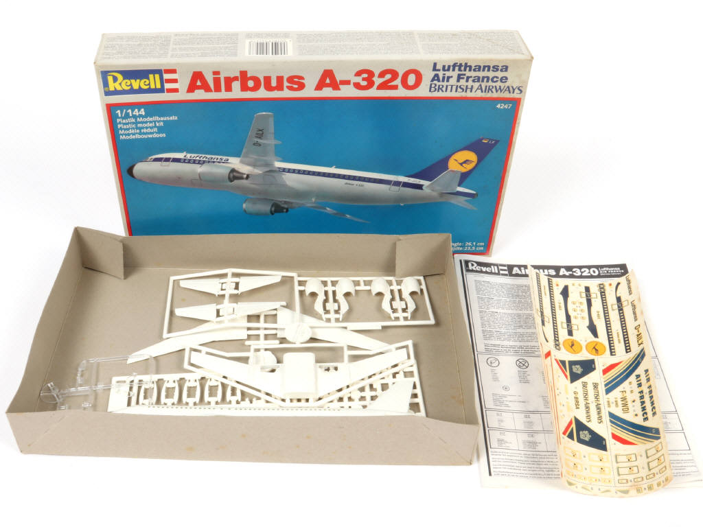 Lot 52 - REVELL (USA) (10)