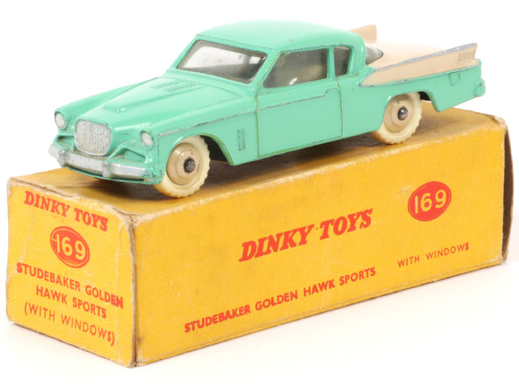 Lot 82 - DINKY TOYS (GB) (1)