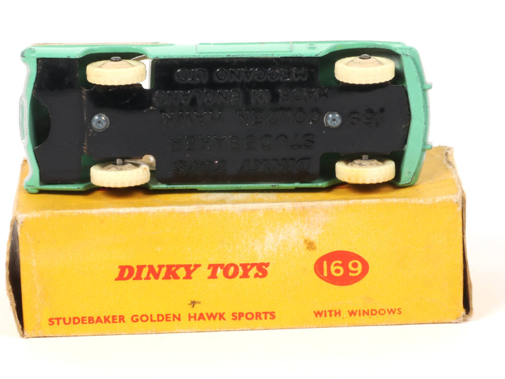 Lot 82 - DINKY TOYS (GB) (1)