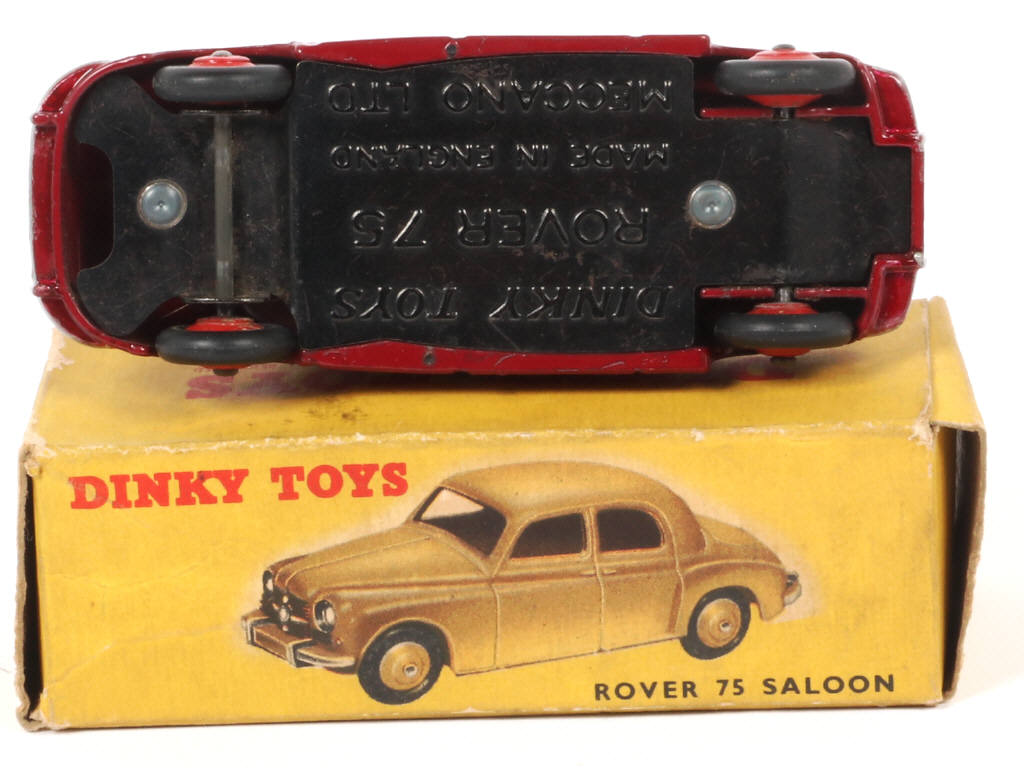 Lot 76 - DINKY TOYS (GB) (1)
