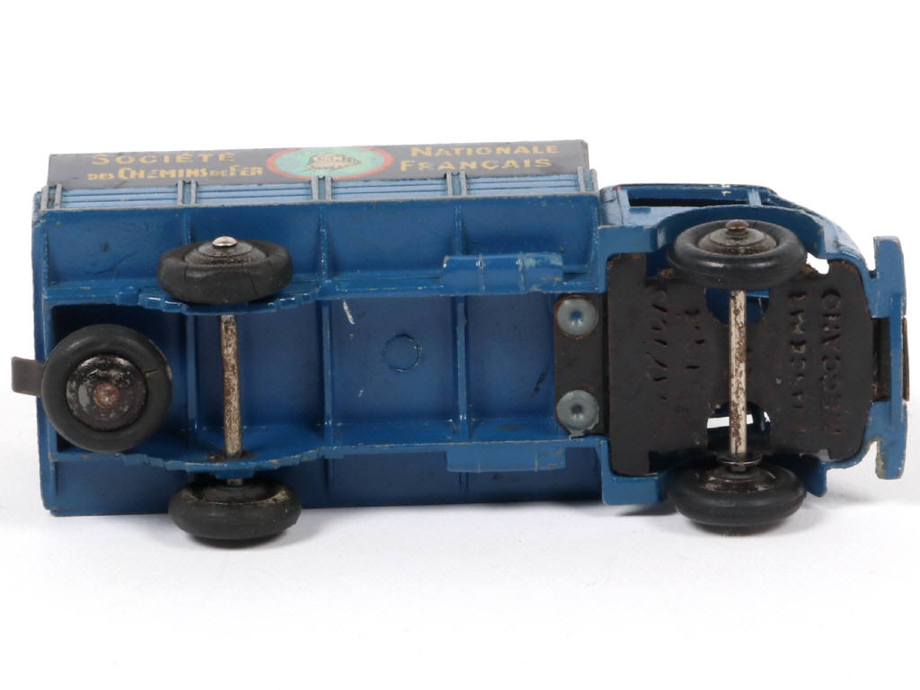 Lot 150 - DINKY TOYS (FRANCE) (1)