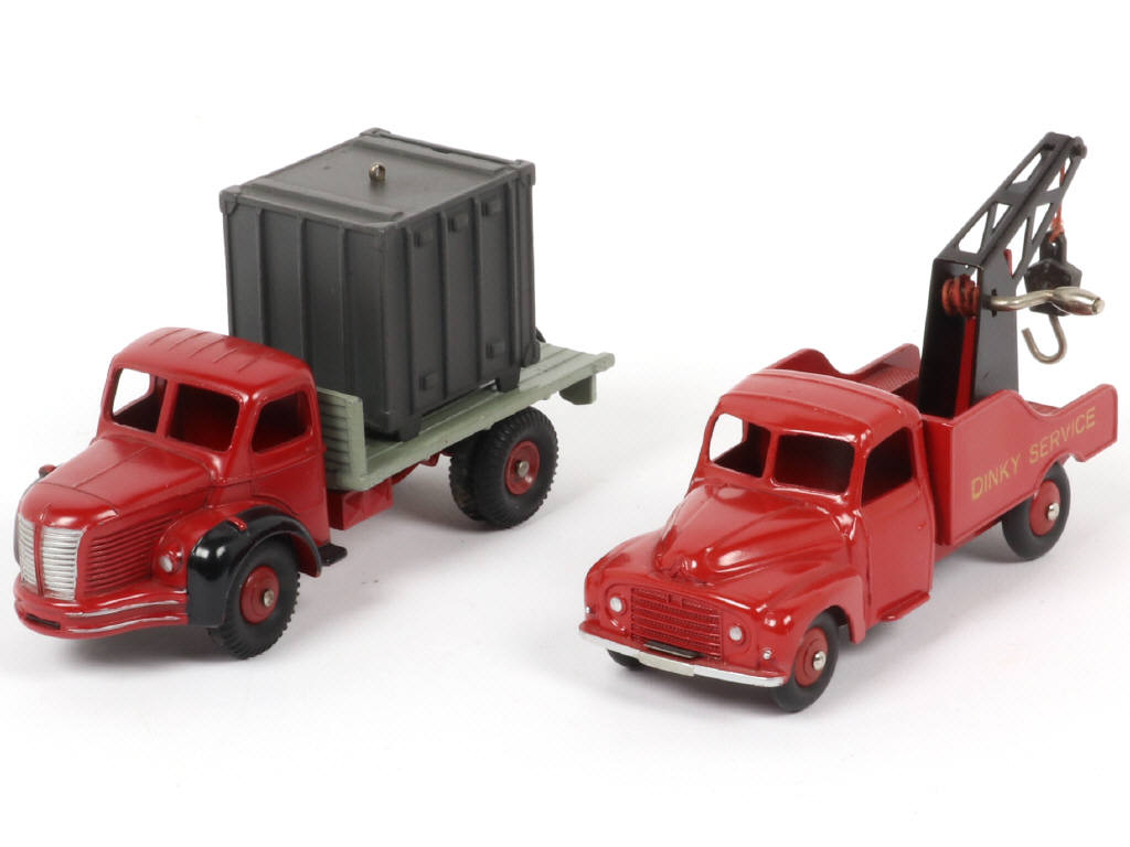 Lot 192 - DINKY TOYS (FRANCE) (2)