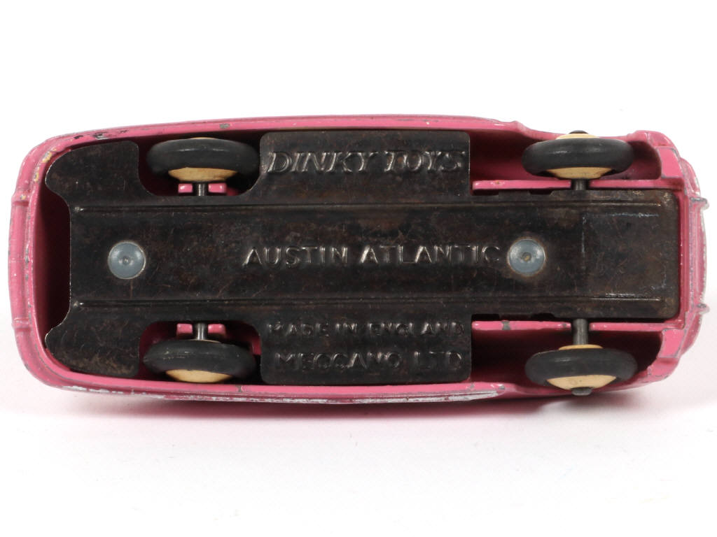 Lot 58 - DINKY TOYS (GB) (1)