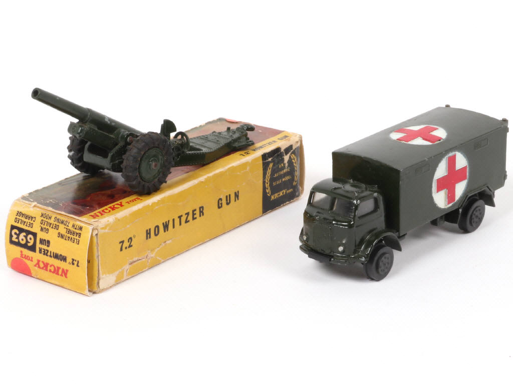 Lot 56 - NICKYTOYS (INDE) (2)