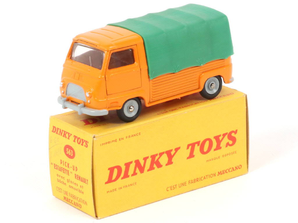 Lot 176 - DINKY TOYS (FRANCE) (1)