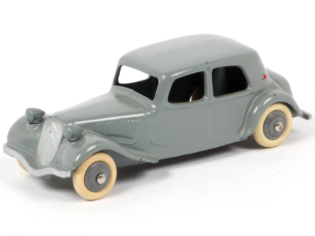 Lot 145 - DINKY TOYS (FRANCE) (1)