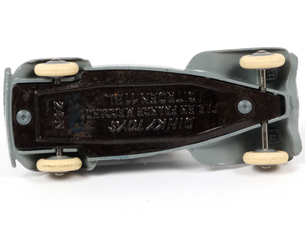 Lot 145 - DINKY TOYS (FRANCE) (1)