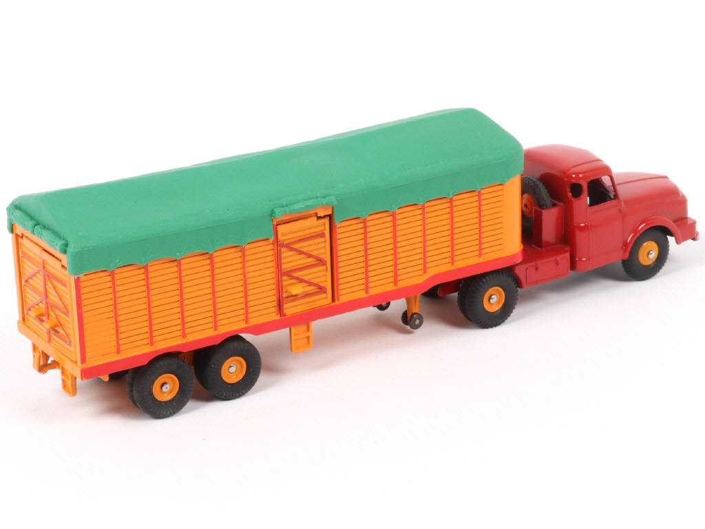 Lot 175 - DINKY TOYS (FRANCE) (1)