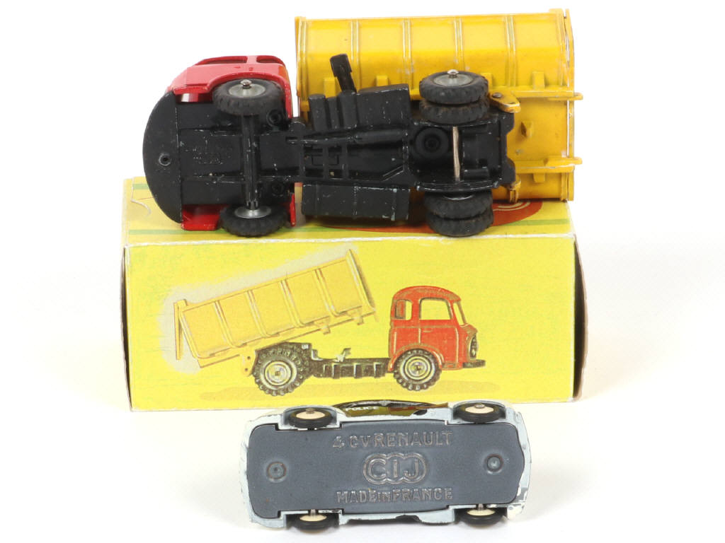 Lot 32 - C.I.J. (FRANCE) (2)