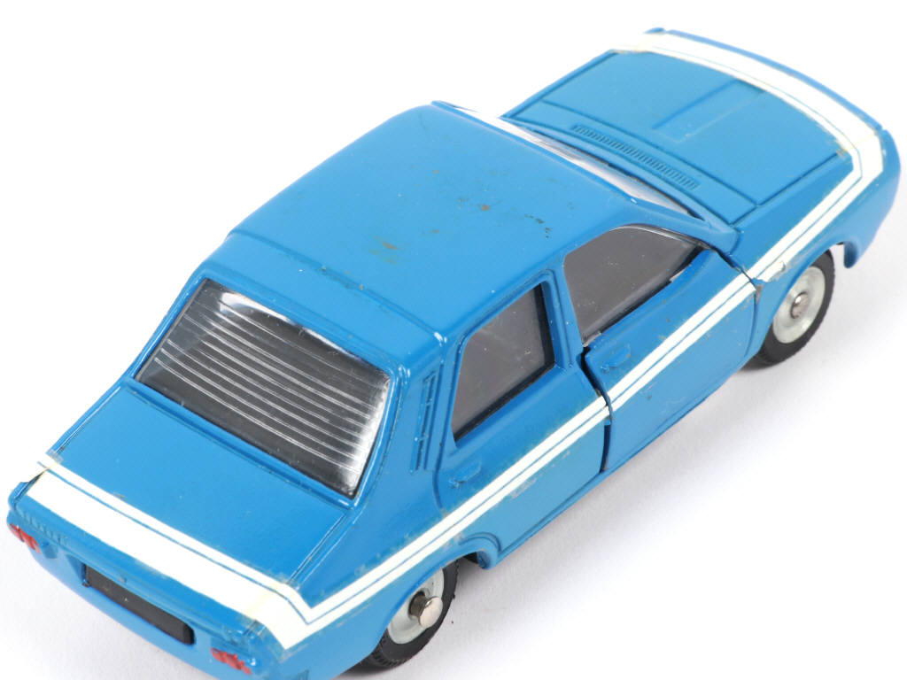 Lot 170 - DINKY TOYS (FRANCE) (1)