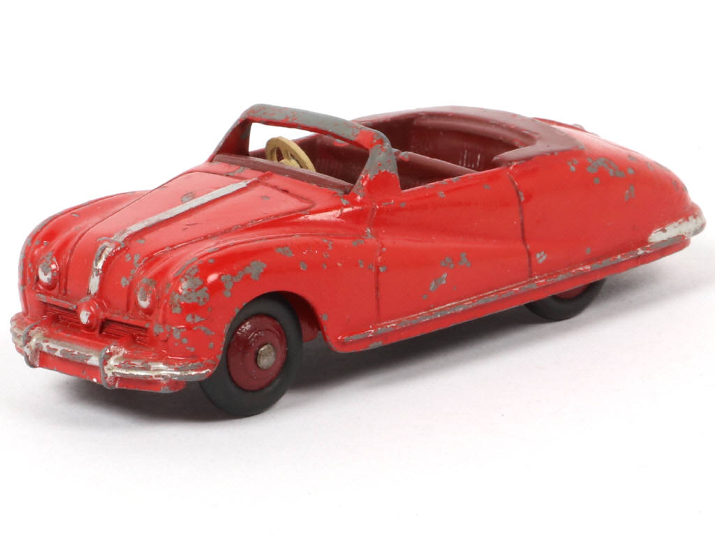 Lot 141 - DINKY TOYS (GB) (1)