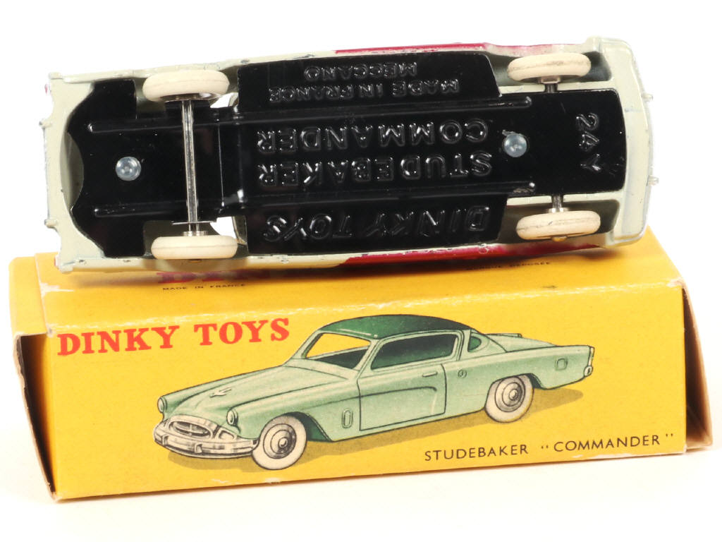 Lot 92 - DINKY TOYS (FRANCE) (1)