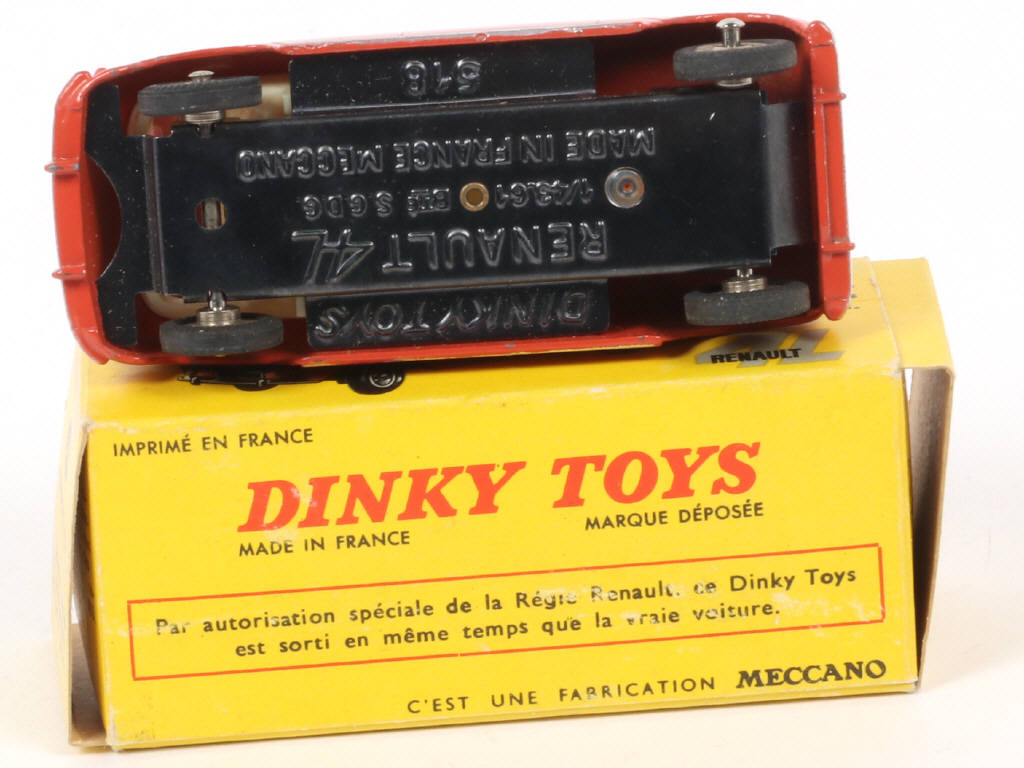 Lot 59 - DINKY TOYS (FRANCE) (1)
