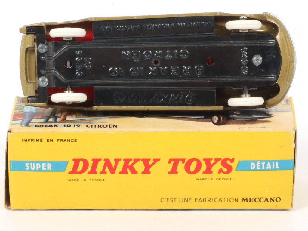 Lot 45 - DINKY TOYS (FRANCE) (1)
