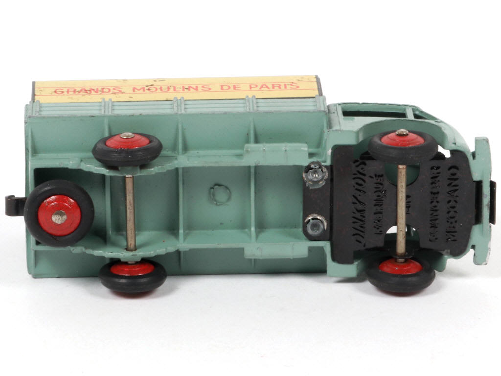 Lot 98 - DINKY TOYS (FRANCE) (1)