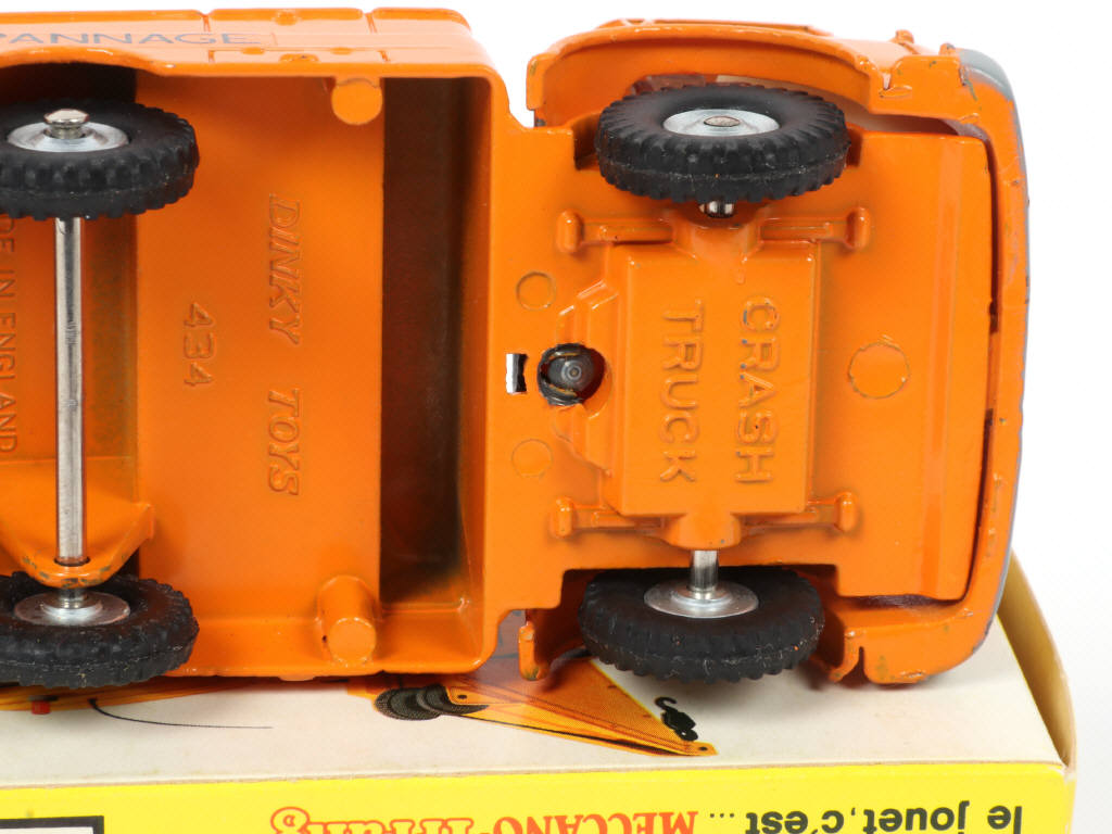 Lot 118 - DINKY TOYS (FRANCE) (1)