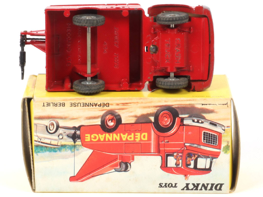 Lot 116 - DINKY TOYS (FRANCE) (1)