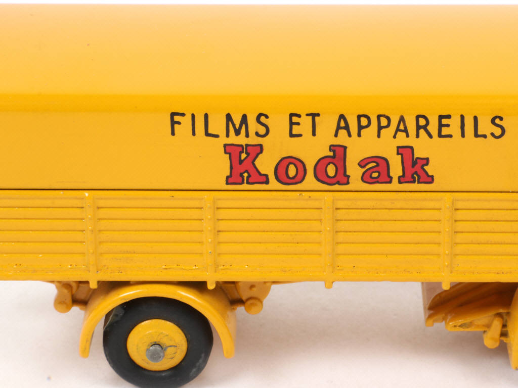 Lot 101 - DINKY TOYS (FRANCE) (1)