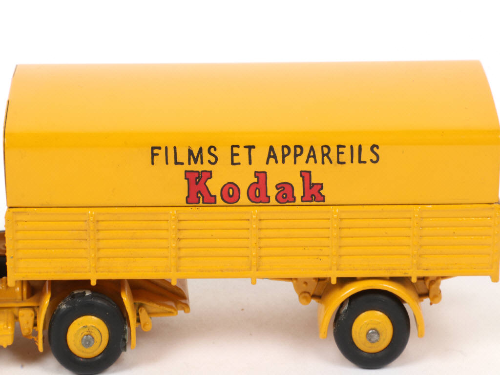 Lot 101 - DINKY TOYS (FRANCE) (1)