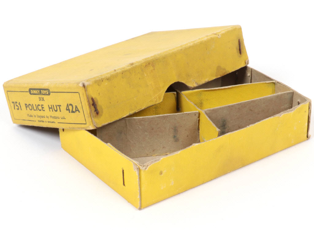 Lot 134 - DINKY TOYS (GB) (1)