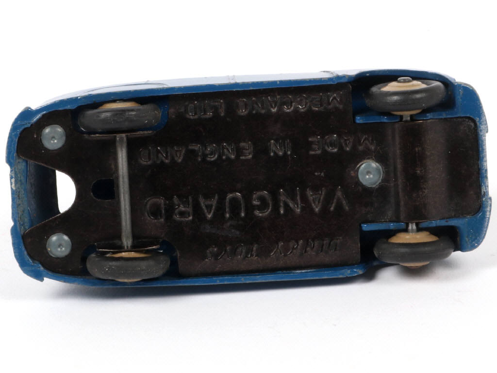 Lot 143 - DINKY TOYS (GB) (1)