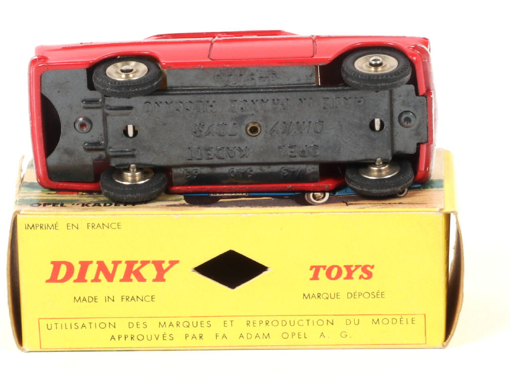 Lot 83 - DINKY TOYS (FRANCE) (1)