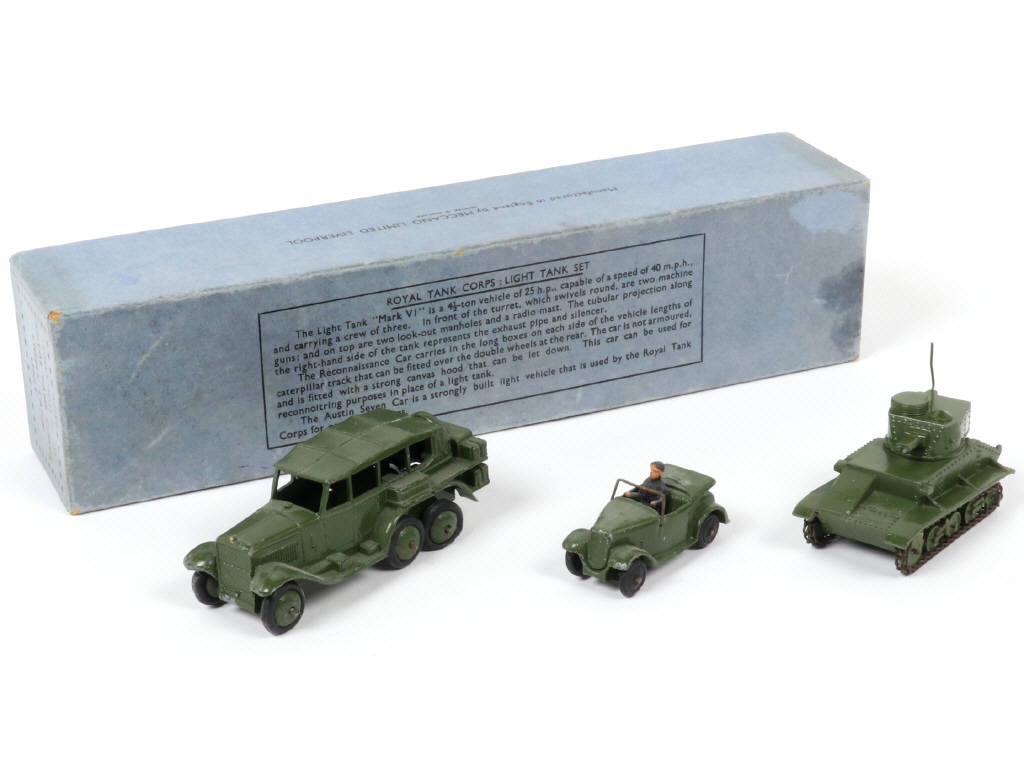 Lot 169 - DINKY TOYS (GB) (1)