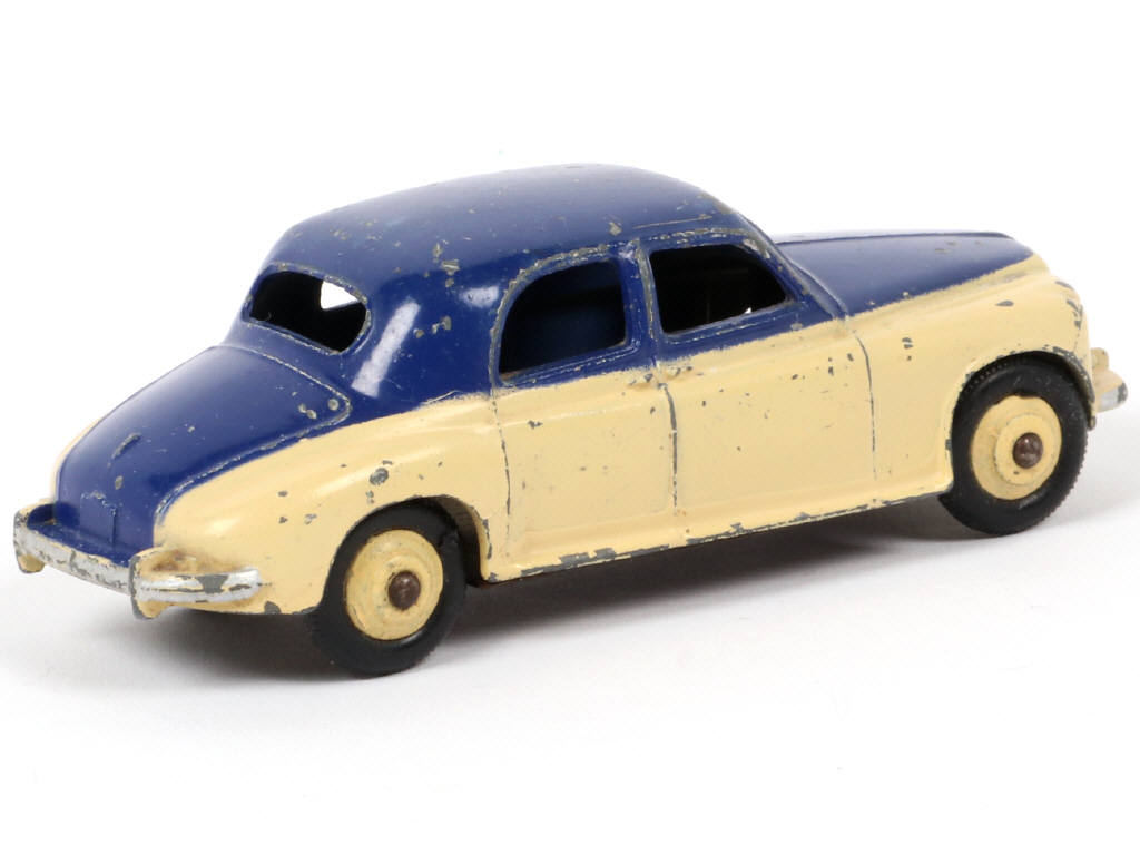 Lot 145 - DINKY TOYS (GB) (1)
