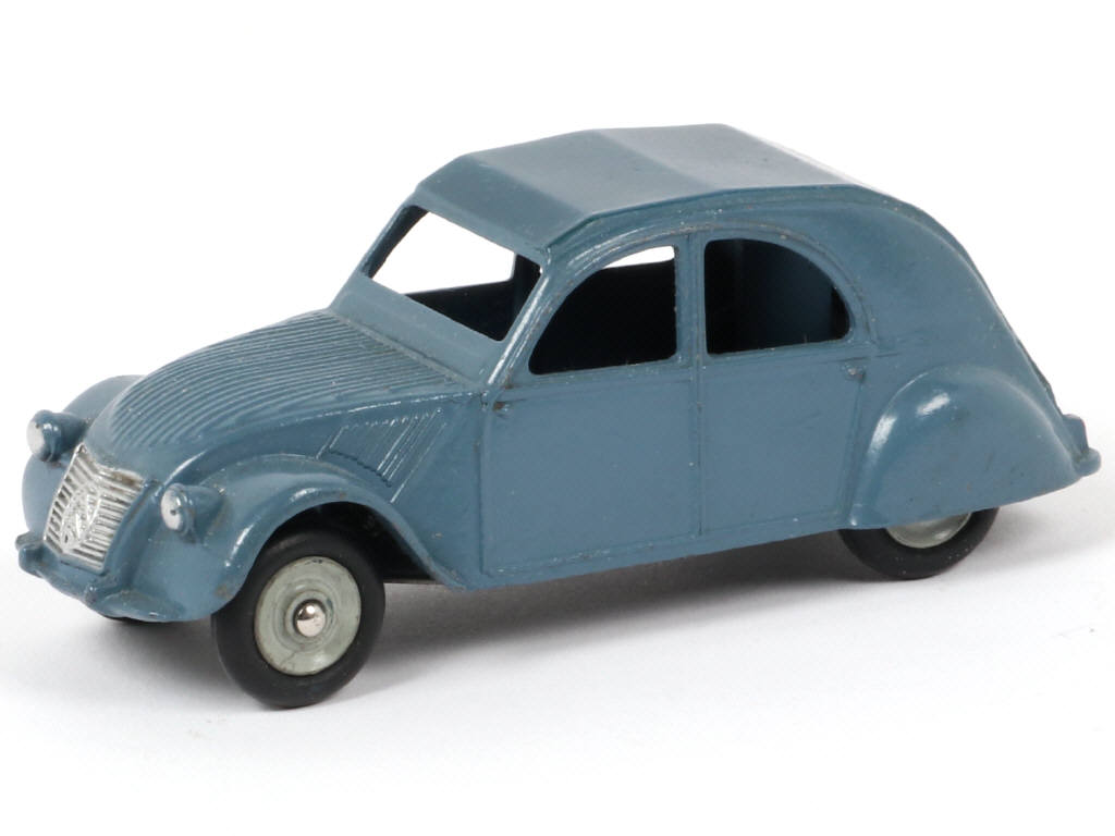 Lot 39 - DINKY TOYS (FRANCE) (1)