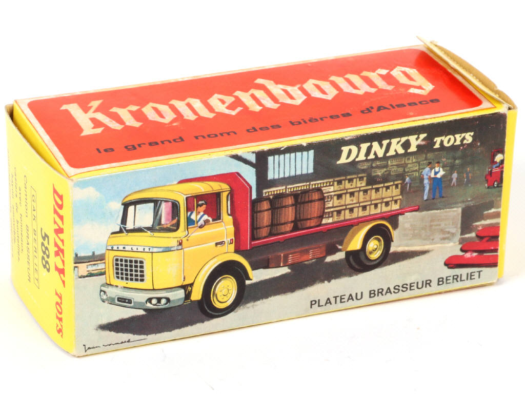 Lot 119 - DINKY TOYS (FRANCE) (1)
