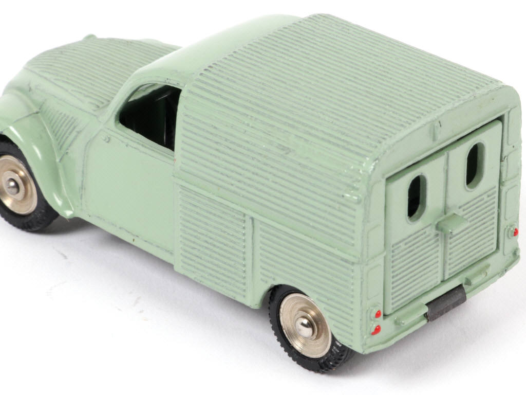 Lot 26 - DINKY TOYS (FRANCE) Série POCH (1)