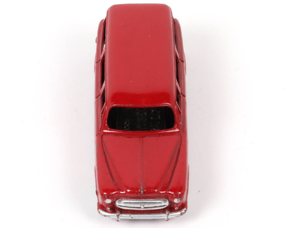 Lot 67 - DINKY TOYS (FRANCE) (1)