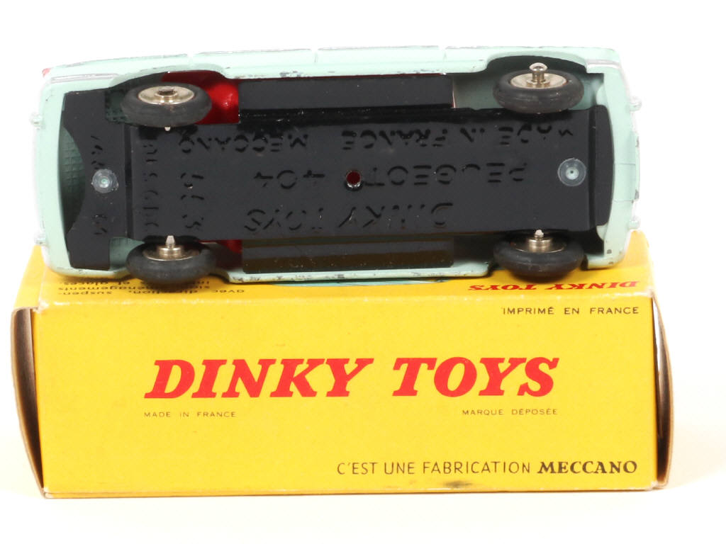 Lot 69 - DINKY TOYS (FRANCE) (1)