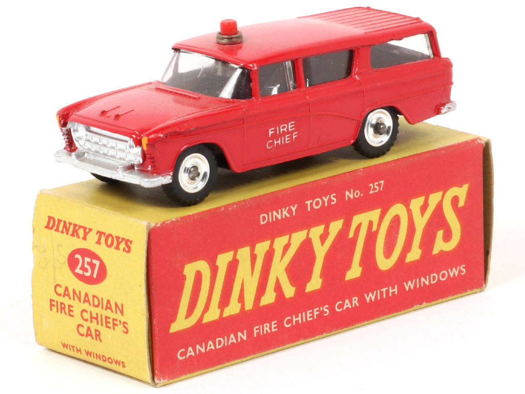 Lot 151 - DINKY TOYS (GB) (1)