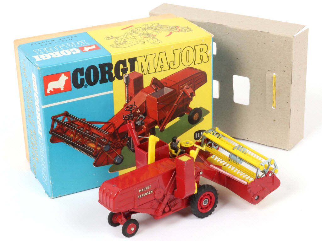 Lot 12 - CORGI TOYS (GB) (1)