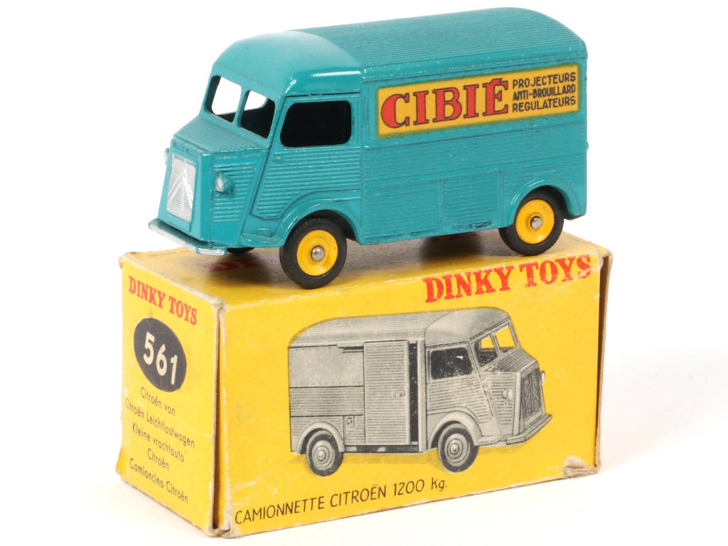 Lot 104 - DINKY TOYS (FRANCE) (1)