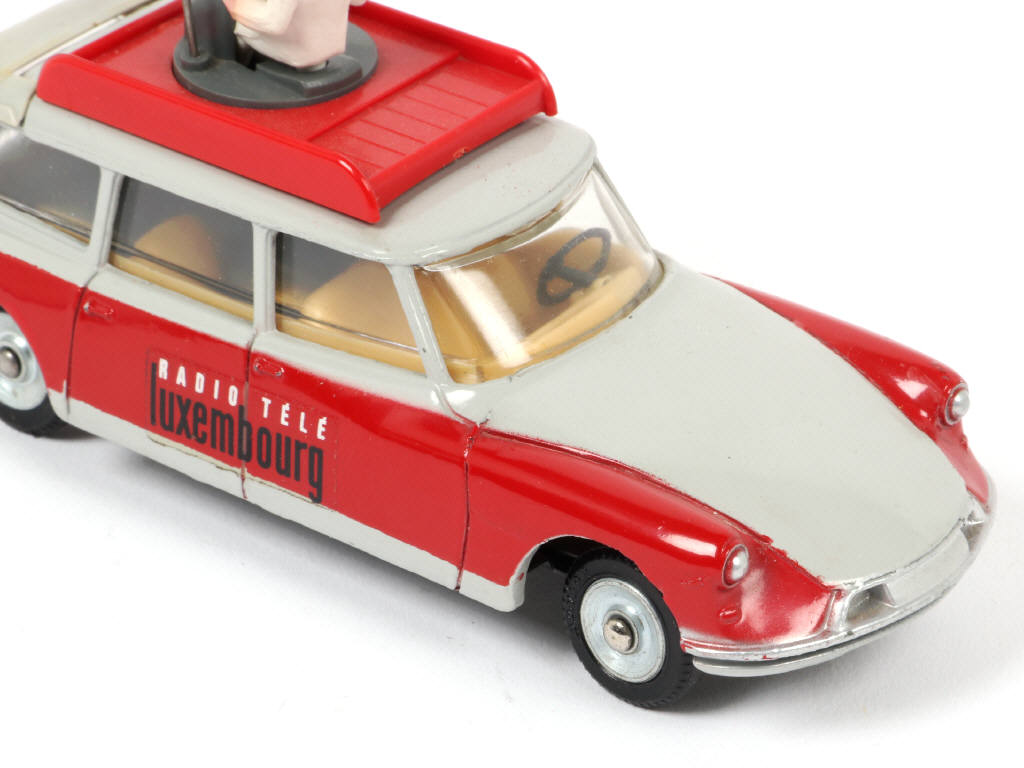 Lot 48 - DINKY TOYS (FRANCE) (1)