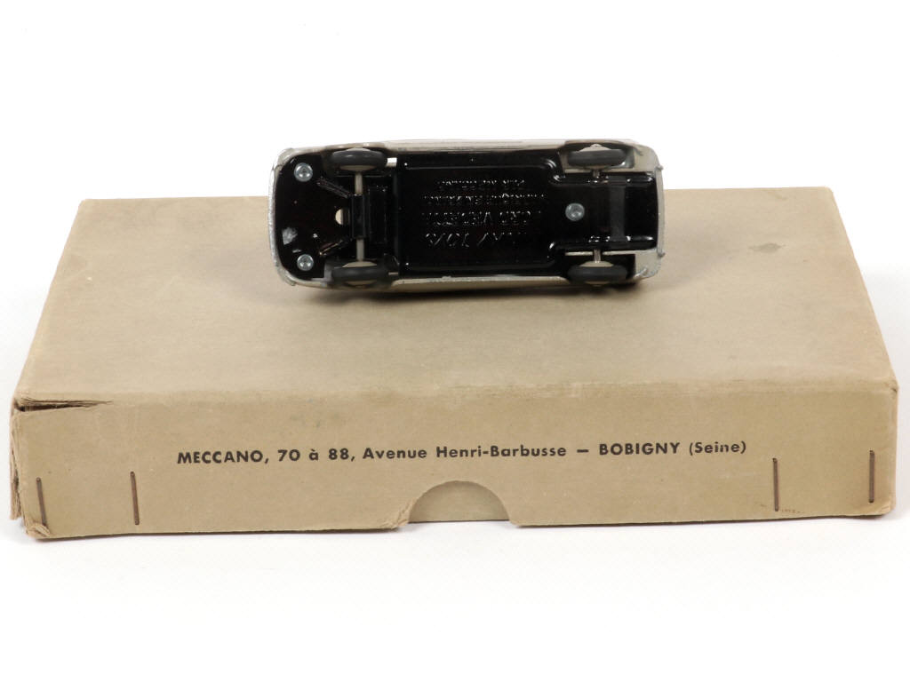 Lot 87 - DINKY TOYS (FRANCE) (2)