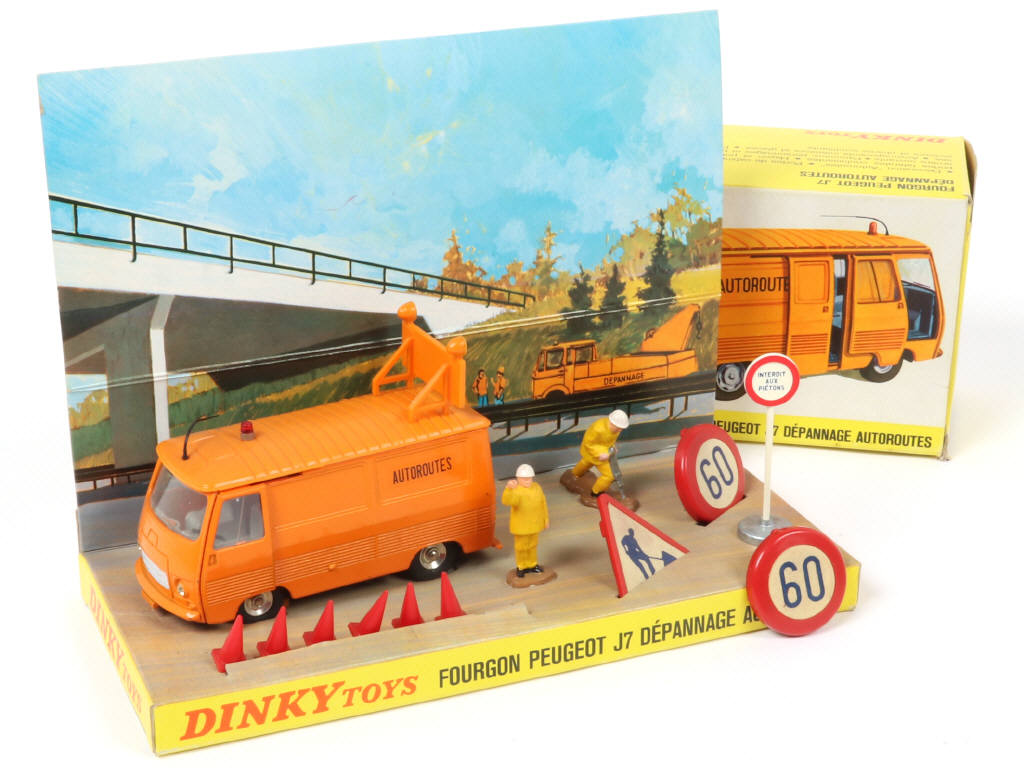 Lot 110 - DINKY TOYS (FRANCE) (1)