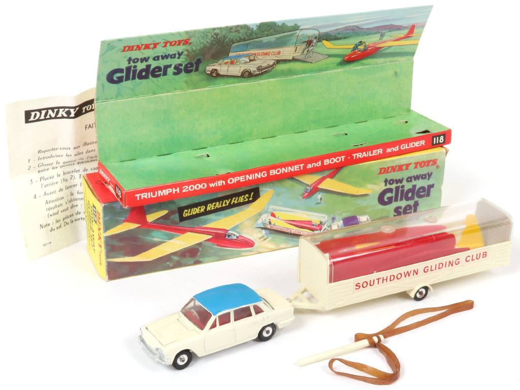 Lot 153 - DINKY TOYS (GB) (1)