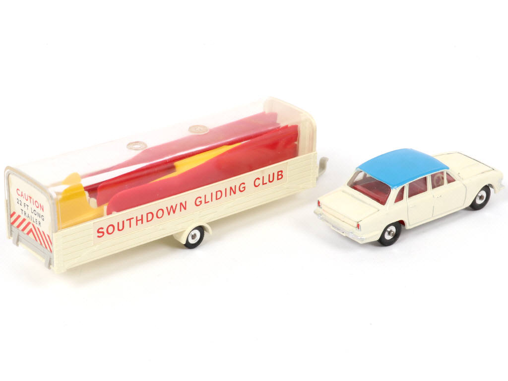 Lot 153 - DINKY TOYS (GB) (1)