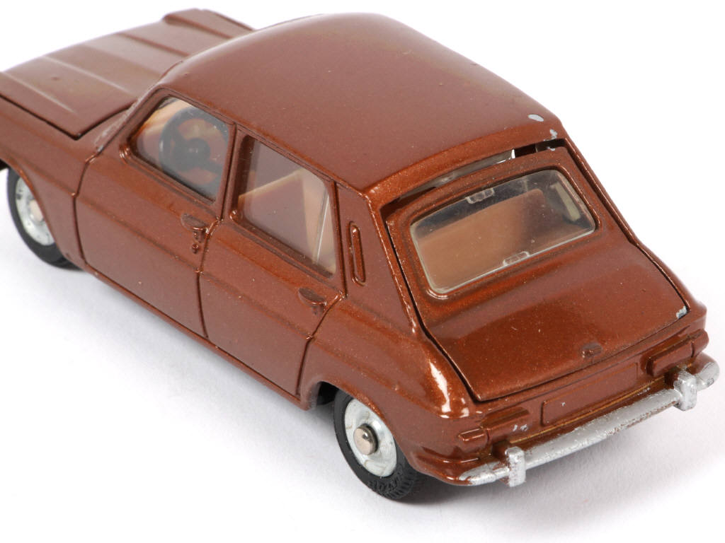 Lot 77 - DINKY TOYS (FRANCE) (1)