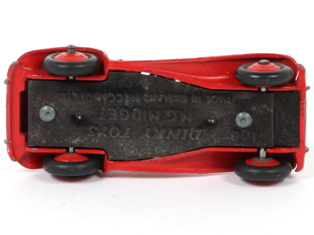 Lot 139 - DINKY TOYS (GB) (1)