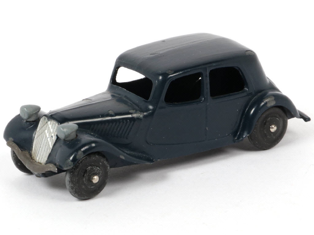 Lot 35 - DINKY TOYS (FRANCE) (1)
