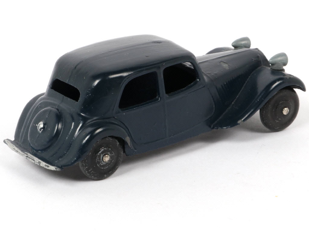 Lot 35 - DINKY TOYS (FRANCE) (1)