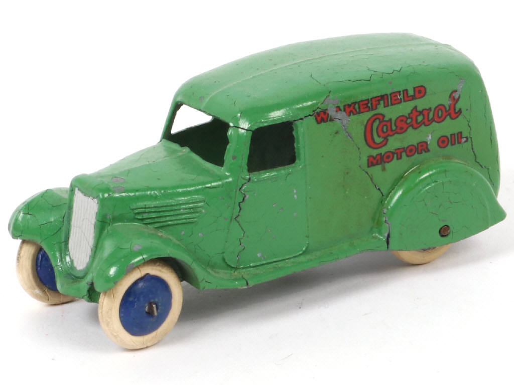Lot 137 - DINKY TOYS (GB) (1)